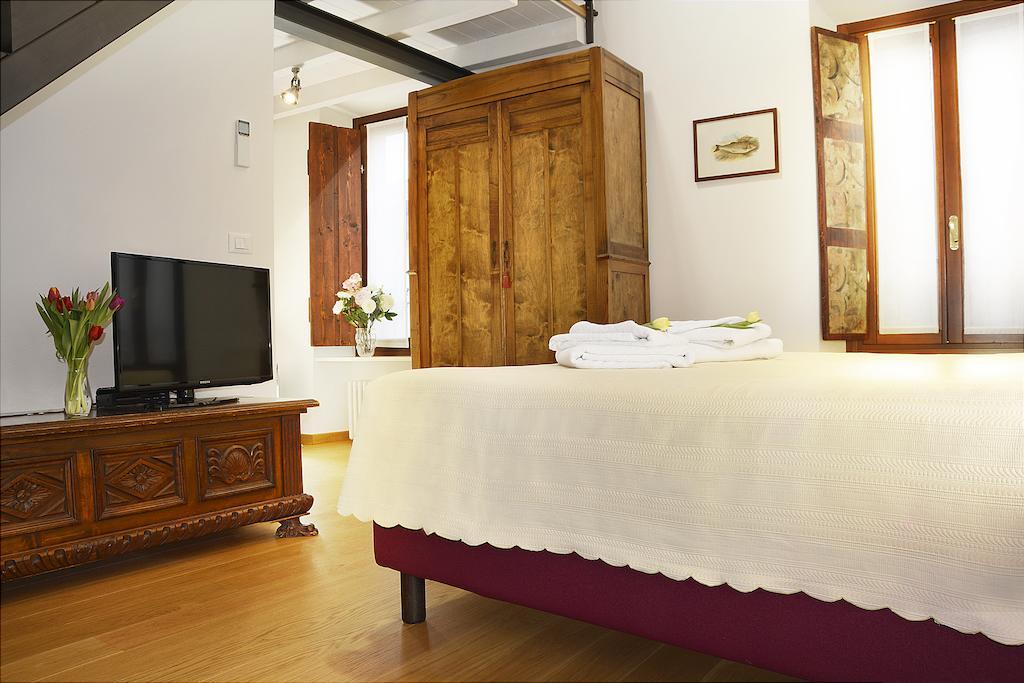 Villa Casa Del Portico à Mezzegra Chambre photo